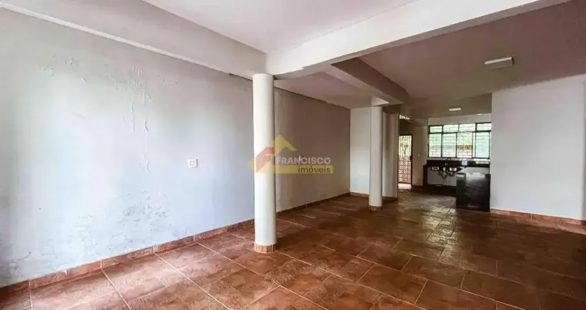 Casa localizada no bairro Sidil