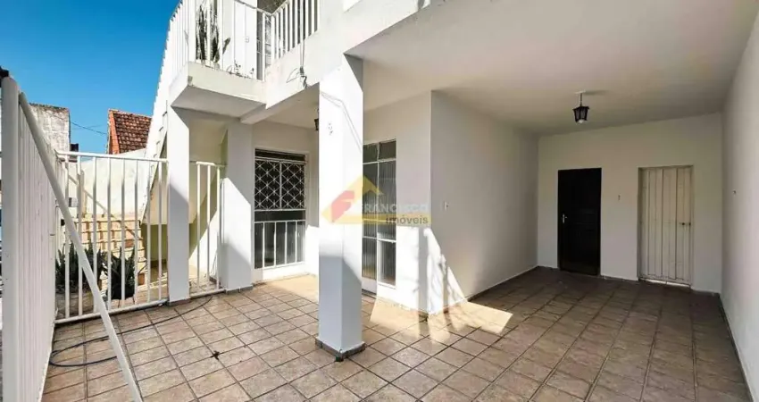 Casa para aluguel, 3 quartos, 1 vaga, Centro - Divinópolis/MG