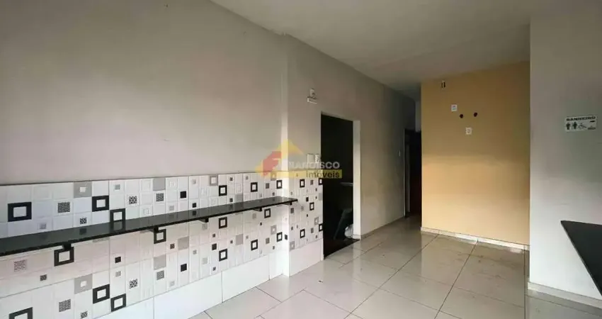 Casa com 3 quartos para alugar no Centro, Divinópolis 