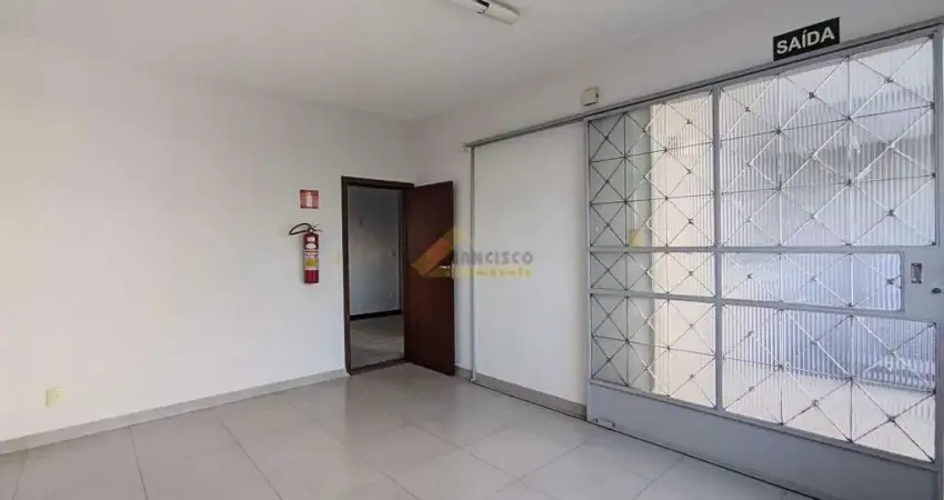 Casa para aluguel, 4 quartos, 1 suíte, 4 vagas, Centro - Divinópolis/MG