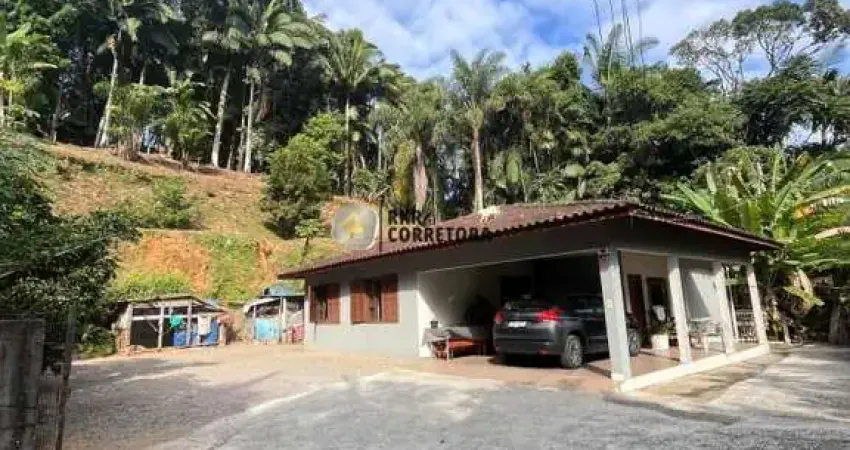 Casa para Venda em Brusque, SÃO PEDRO, 3 dormitórios, 1 suíte, 2 banheiros, 1 vaga