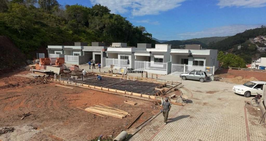 Casa para Venda em Brusque, Limeira Baixa, 2 dormitórios, 1 banheiro, 1 vaga