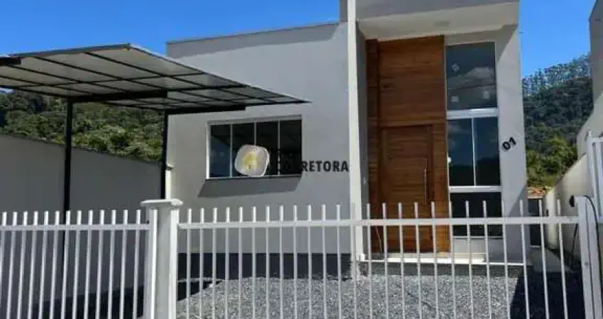 Casa para Venda em Brusque, Cedro Alto, 3 dormitórios, 1 suíte, 2 banheiros, 2 vagas