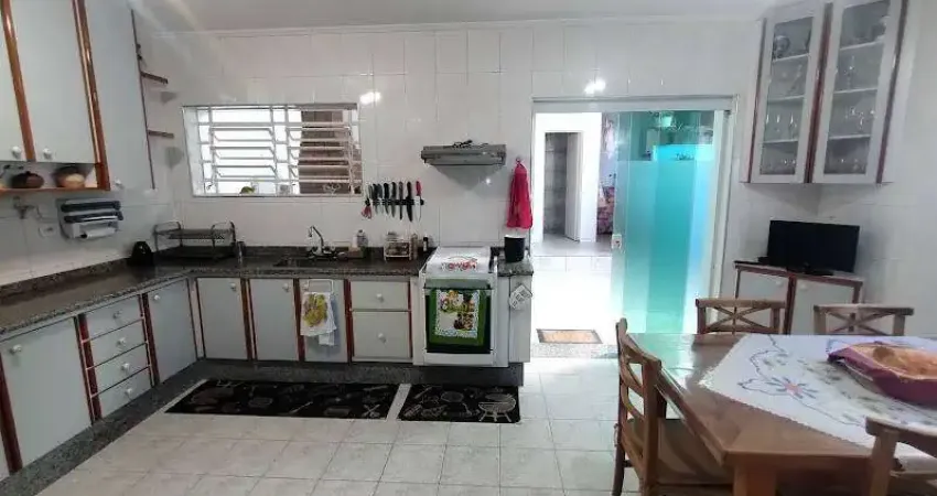 Sobrado 4 dormitórios, 3 vagas de garagem - Vila Ema