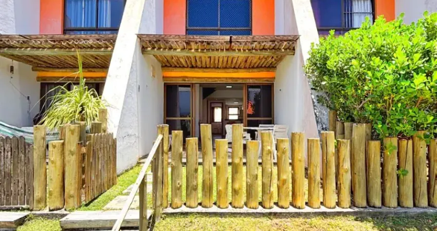 Casa triplex nascente no condomínio villa santorini – praia do flamengo