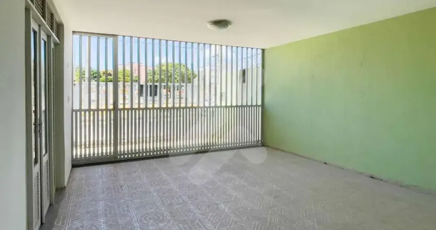 Casa à venda em Neópolis (Natal/RN) | 4 dormitórios sendo 2 suítes, 170m²