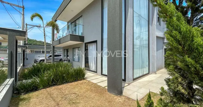 Luxuosa Casa de Condomínio em Xerém  -  Duque de Caxias