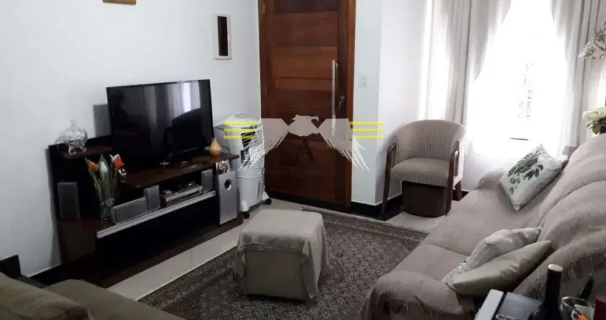 Sobrado com sala, 2 suítes, 2 banheiros, lavado, cozinha e 3 vagas