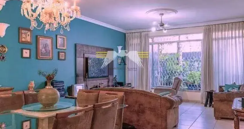 Sobrado a venda 3 andares 264m², 3 dormitórios, sendo 1 suíte com vaga de garagem, localiozado na r