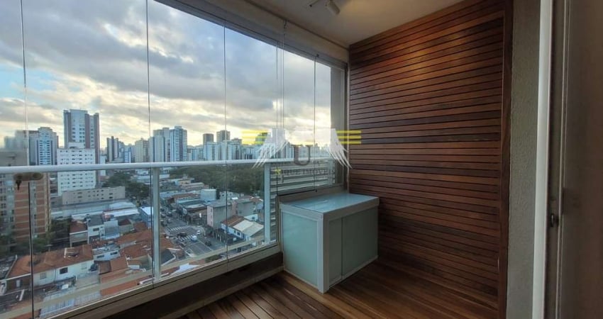 Lindo studio semimobiliado com 1 vaga de garagem para alugar em condomínio clube a 900 metros da es