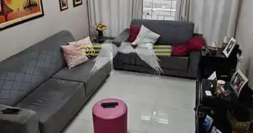 ** SOBRADO 200m² POSSUI 3 DORMITÓRIOS E 2 VAGAS - Informações Corretor Alex Camargo (11) 94009-6980