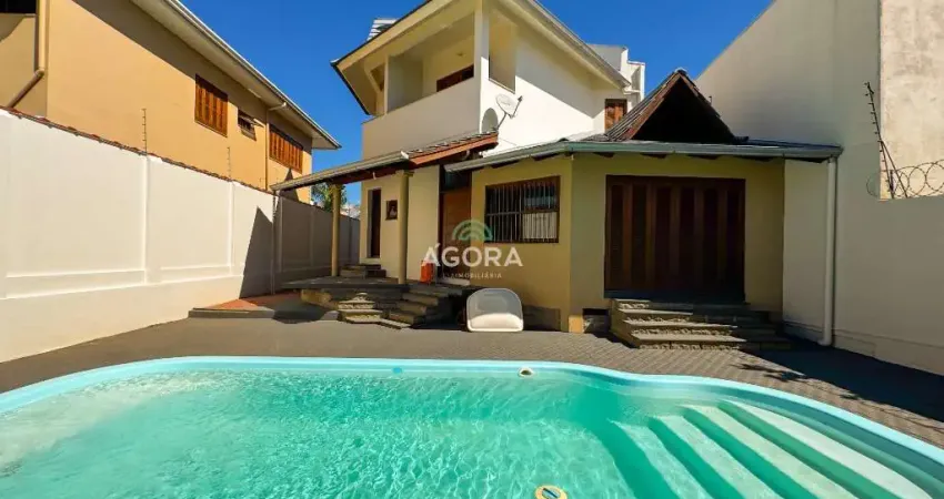 Sobrado muito bem construído, com 4 (quatro) dormitórios sendo  1 ( um) suíte com hidromassagem.