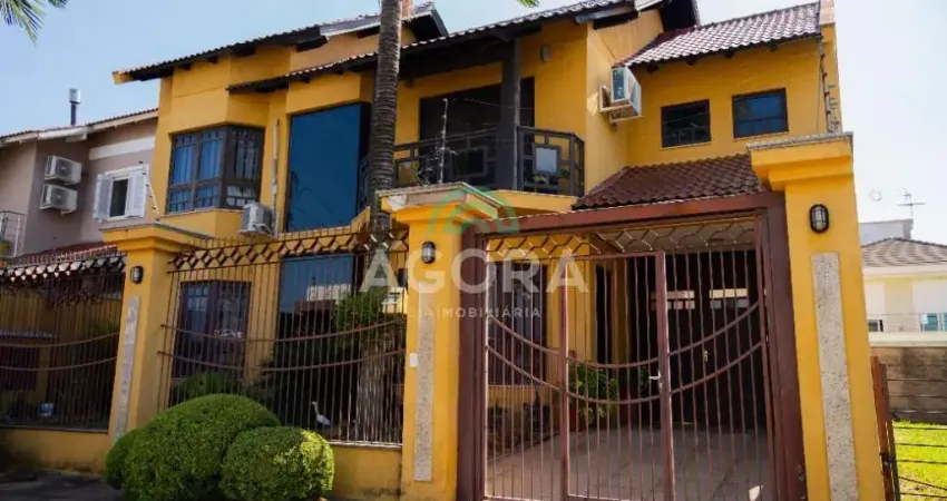 Sobrado de 342m² com 3 (três) dormitórios, sendo 1 (uma) suíte, localizado no bairro Bela Vista.