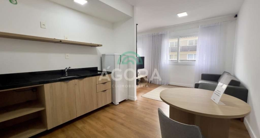 Apartamento loft, 1 (um) dormitório, semi mobiliado, com vaga. Ótima localização