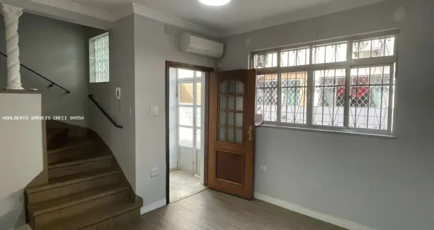 Sobrado para Venda em Santos, Vila Mathias, 2 dormitórios, 2 banheiros, 1 vaga