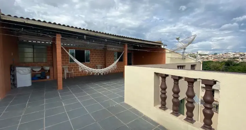 Casa: 5 quartos, 1 suíte, 2 salas, 3 banheiros, 1 vaga, 200m², Siderúrgico - Cons. Lafaiete-MG