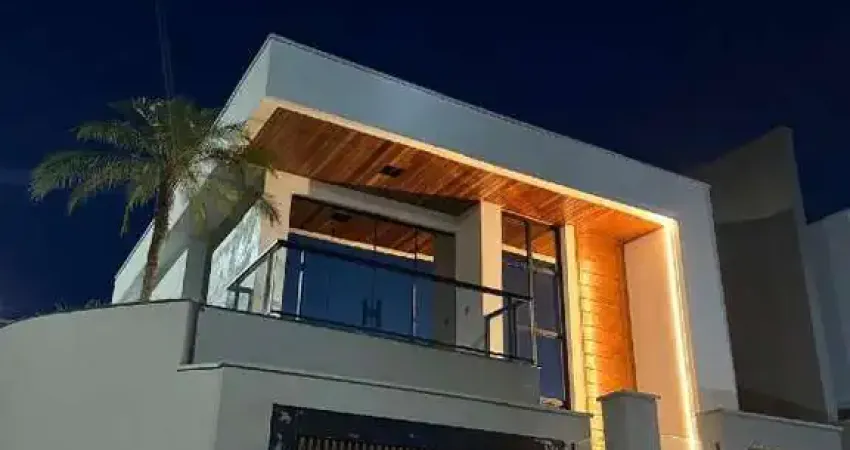 Linda casa à venda em Conselheiro Lafaiete-MG, bairro Novo Horizonte: 3 quartos, 1 suíte, 1 sala, 3 banheiros, 3 vagas, 154m².