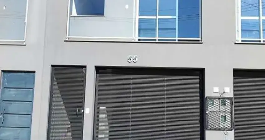 Casa 2 quartos, 1 sala, 1 banheiro, 2 vagas, 99,00 m²!