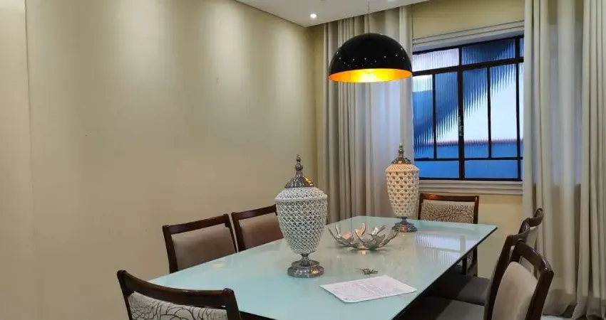 Casa 3 quartos, 1 suíte, 4 salas e área de 195m² no bairro São Sebastião.