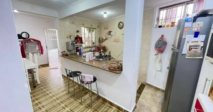 Casa Térrea para Venda em Santo André, Jardim Bom Pastor, 3 dormitórios, 1 suíte, 2 banheiros, 5 vagas