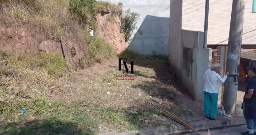 Terreno à venda no Condomínio Maracanã, Santo André 
