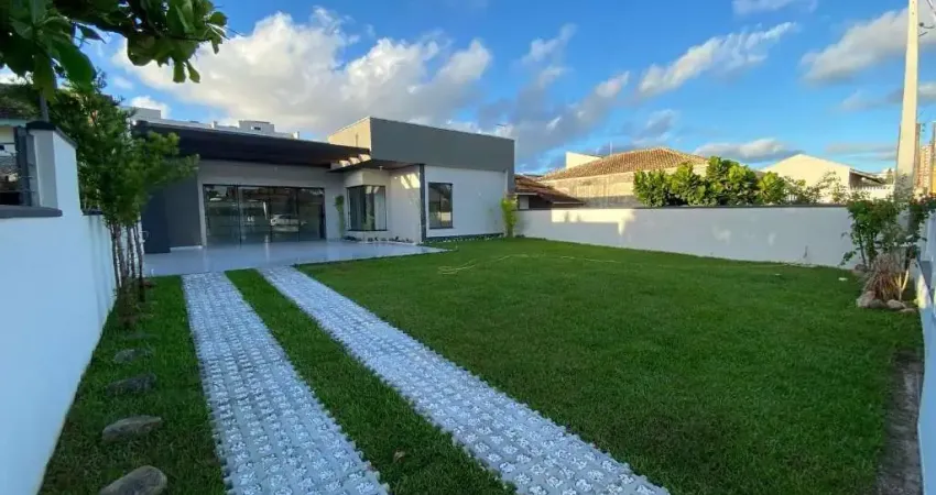 Casa á Venda no Bairro Itacolomi