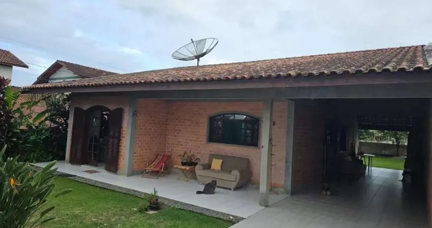 Casa tijolinho a vista com 02 suítes em Piçarras
