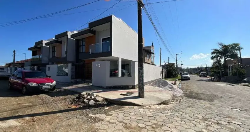 Casa com 3 quartos à venda na Rua Serena, 769, Itacolomi, Balneário Piçarras