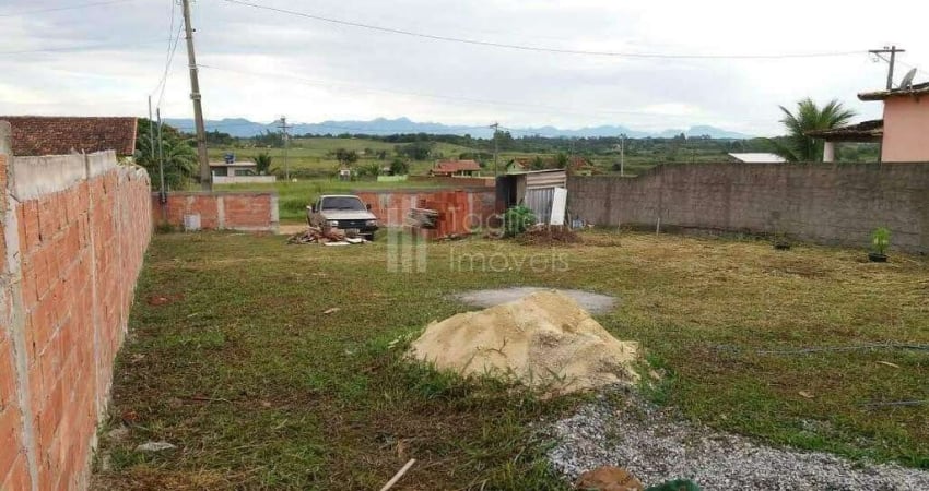 São Vicente do Campo Alegre - Terreno à venda no bairro Parati em Araruama/RJ
