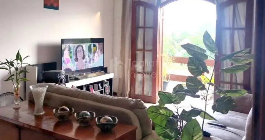 Apartamento à venda no bairro Coqueiral em Araruama/RJ