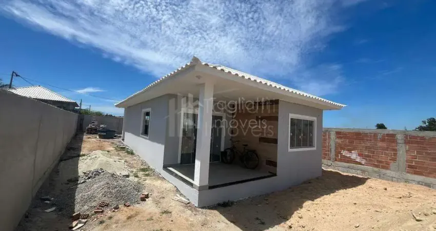 Casa em condomínio fechado com 2 quartos à venda na Estrada RJ  138, KM 3, Fazendinha, Araruama