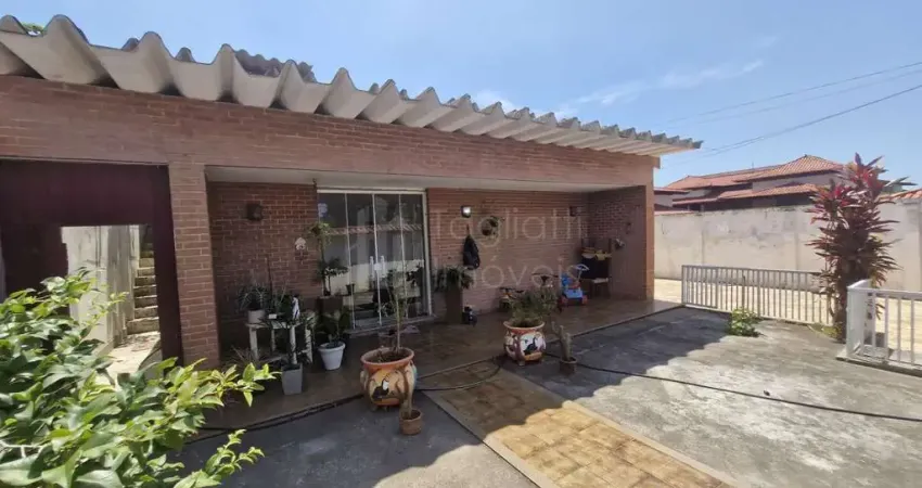 Casa com 3 quartos à venda na Rua Sol Nascente, 555, Outeiro, Araruama