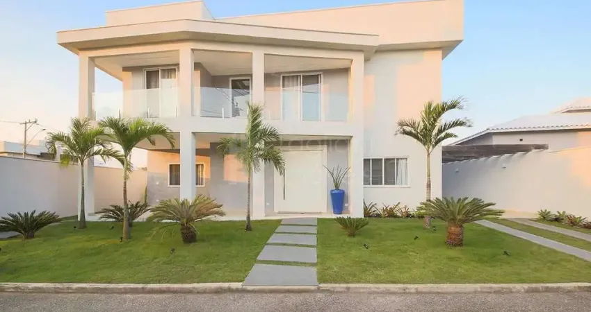 Casa com 6 quartos à venda na Avenida Beato José de Anchieta, Centro, São Pedro da Aldeia
