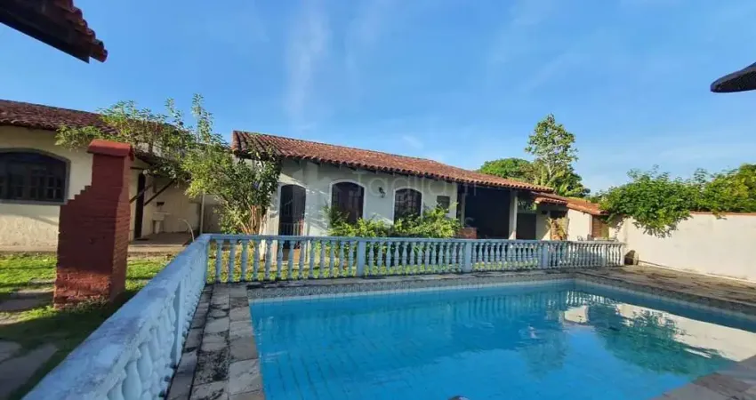 Casa com 2 quartos para alugar no Coqueiral, Araruama