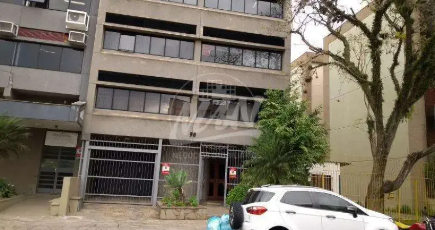 Sala comercial, com 48m² de frente, a 100m da assis brasil, portaria, elevador.
agende sua visita e venha conhecer ! f: 51-98410.2873