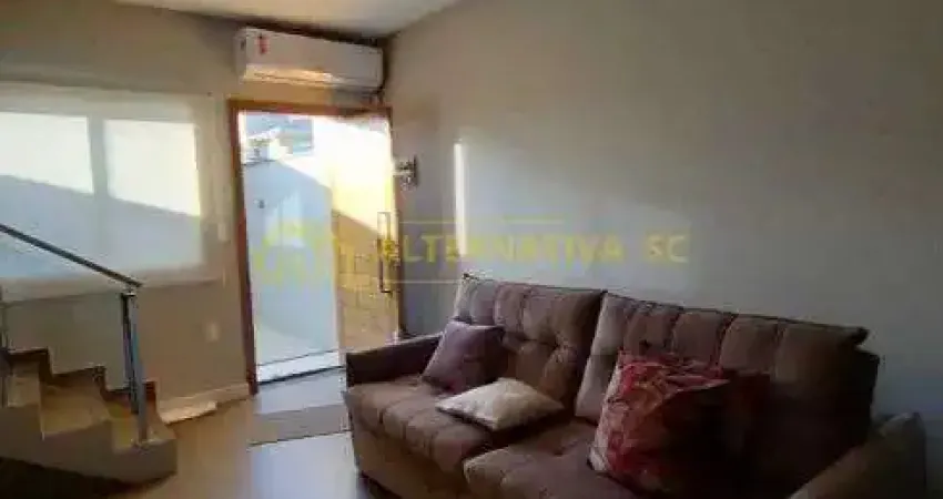 Lindo Sobrado à venda com 02 suítes em Itacolomi, Balneário Piçarras, Santa Catarina