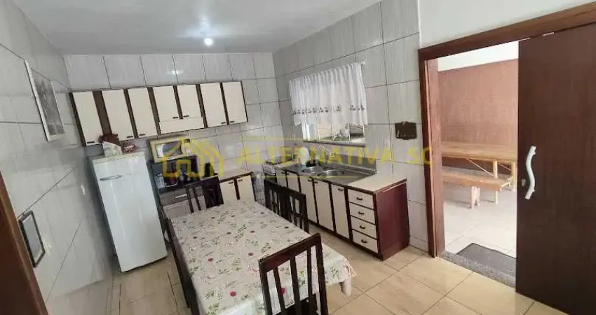 Casa para locação mensal com 4 quartos sendo 1 suíte em Itacolomi, Balneário Piçarras