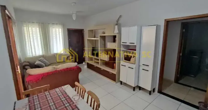 Casa para locação anual com 3 quartos em Itacolomi, Balneário Piçarras