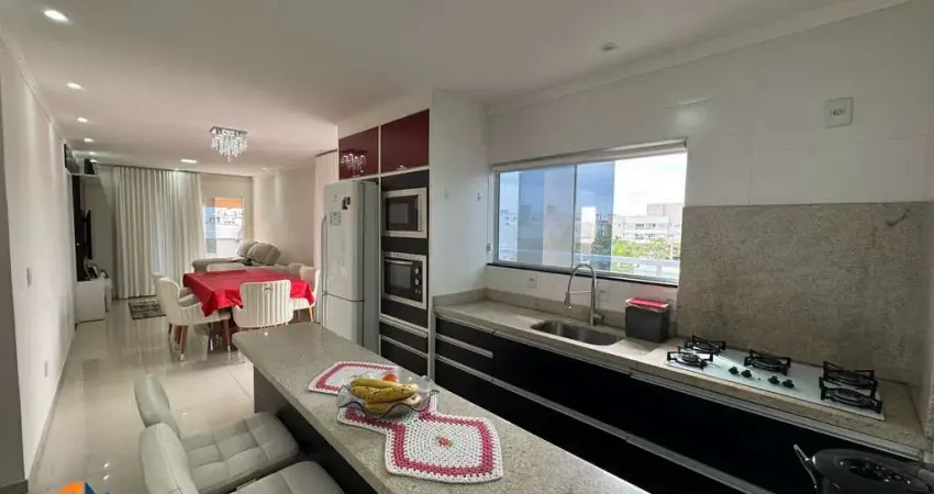 Cobertura mobiliada com 170m² á aproximadamente 600 metros da praia dos ingleses