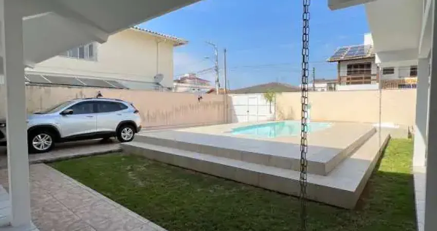 Casa à venda no bairro Ingleses do Rio Vermelho - Florianópolis/SC