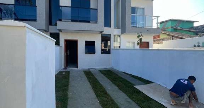 Sobrado à venda no bairro Ingleses do Rio Vermelho - Florianópolis/SC