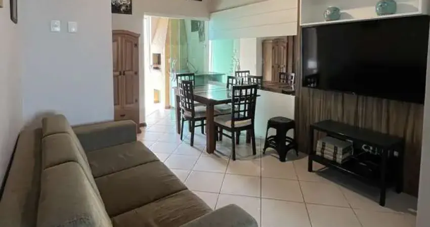Apartamento Cobertura com 3 dormitórios à 400 metros da Praia dos Ingleses