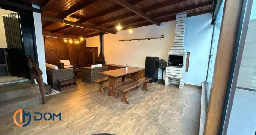 Casa localizada a 400m da praia dos Ingleses, Florianópolis/SC.