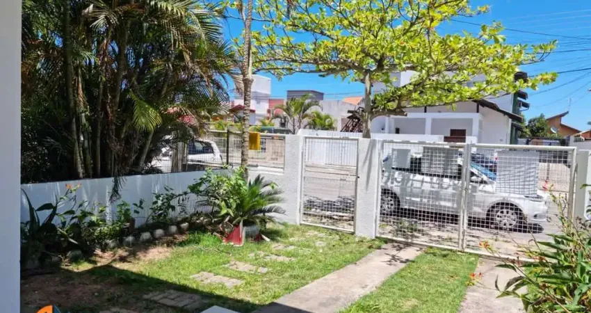 Sobrado 3 dormitórios no Bairro Rio Vermelho - Florianópolis/SC