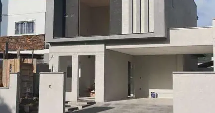 Casa duplex com 3 dormitórios em lote privilegiado - aproximadamente 6,5km da praia dos ingleses