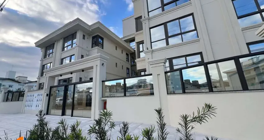 Apartamento com ampla área externa descoberta - aproximadamente 450 metros da praia dos ingleses