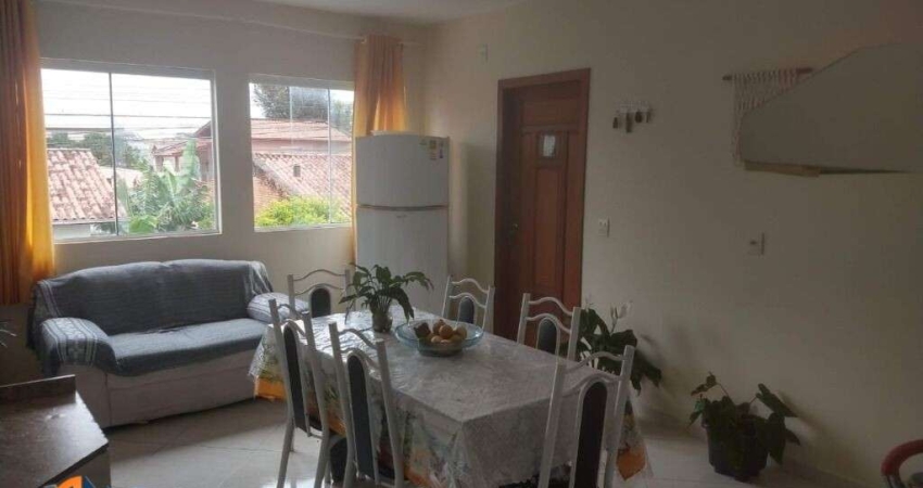 Casa com 100 m² 03 dormitórios à 2,3 km da Praia dos Ingleses.