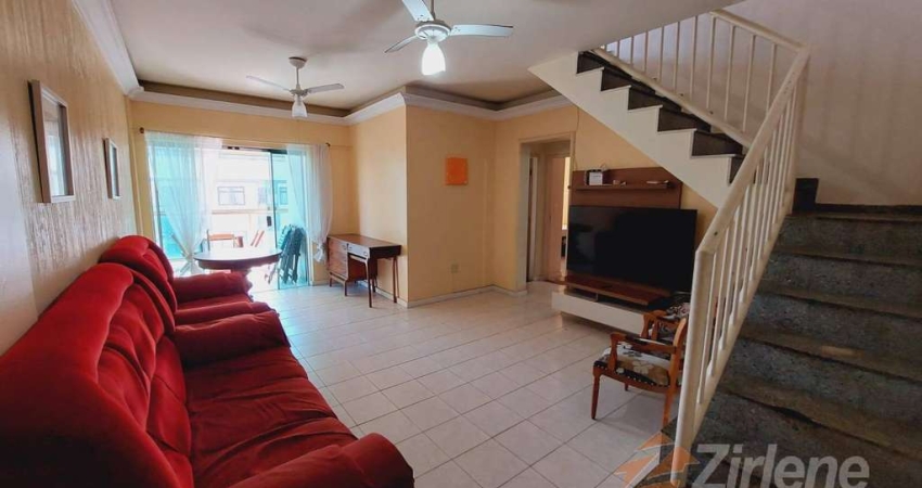 Cobertura duplex com 5 quartos sendo 2 suites na Praia do Morro!