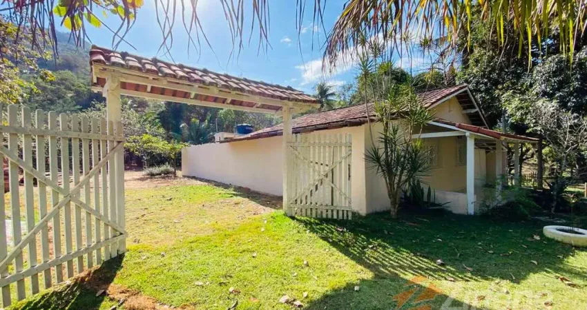 Chácara com casa  02 quartos proximo as melhores praias de guarapari.