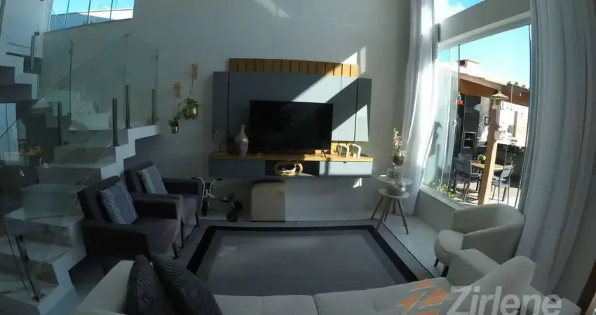 Maravilhosa casa na enseada. com fino acabamento e área de lazer.